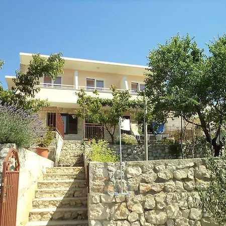 Razanj 2100a * Rogoznica (Sibenik-Knin)