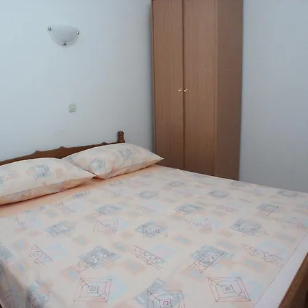 Razanj 2100a Apartment *